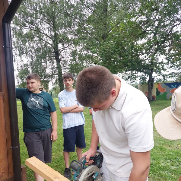 Iniciatīvu projekts "Atpūtas soliņš" Neretā