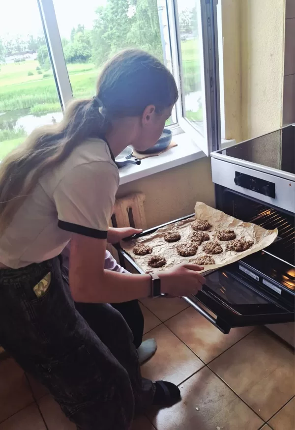 6. jūnijā Aizkraukles novada Interešu izglītības centrā jaunieši pulcējās uz ikmēneša aktivitāti "Garāžas sarunas" un "Lielais  cepiens".