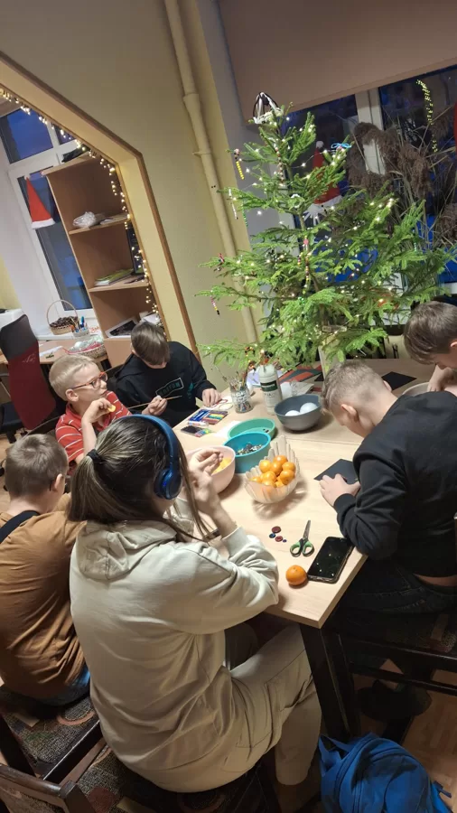 Jauniešu radošā izpausme pogu meistarklasē 13.12.2024