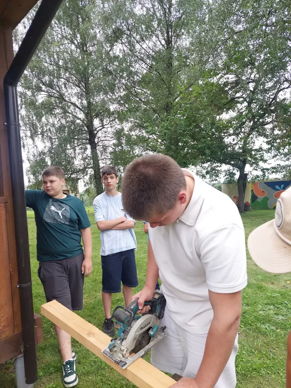 Iniciatīvu projekts "Atpūtas soliņš" Neretā