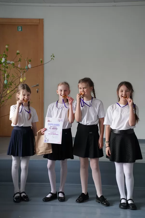 3.-4.klašu grupā 1.vieta - "SUEPERĪGĀS"